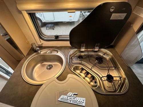 Eriba Feeling 425 Transverse bed Floor heating Mover photo: 7