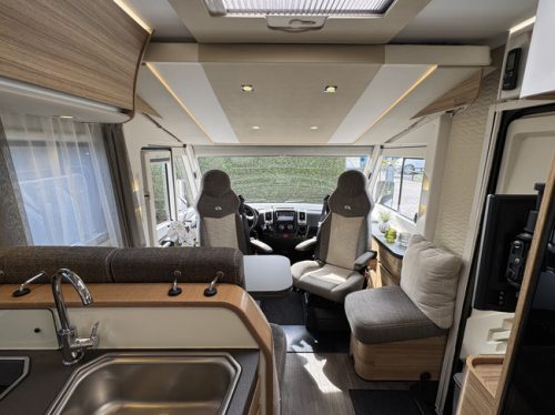 Adria SONIC I 600 SC 130 hp Euro6 Fiat Ducato NL-Camper **Queensbed/4 berths/Awning/Memo chassis carrier/Roof air conditioning/Bearlock/Very photo: 9