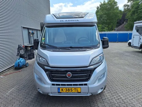 Adria Compact Supreme SC QUEENSBED+LEVELSYSTEEM foto: 18