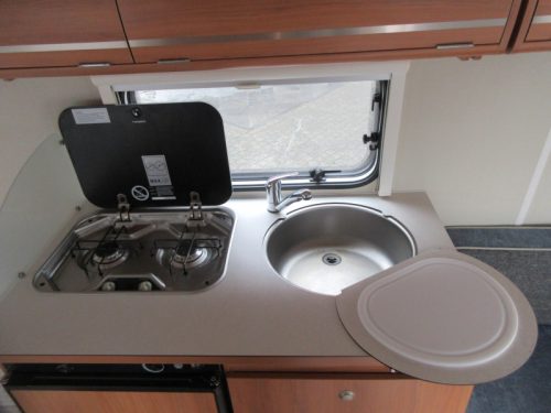 Eriba Touring 310 SEHR KOMPAKT, MIT HUBDACH Foto: 10
