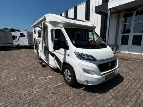 Eura Mobil Terrestra 650 EB TV, Maxxfan, Res.wiel  photo: 2