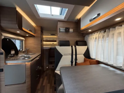Weinsberg CaraCompact Pepper 600 MEG Automaat! Einzelbetten Foto: 9