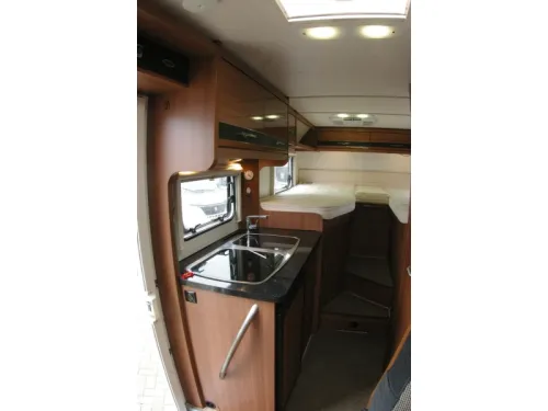 LMC Breezer 646 G Single beds, XXL Garage photo: 8