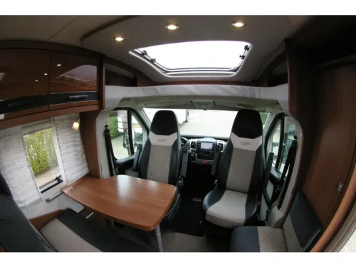 LMC Breezer 646 G Single beds, XXL Garage photo: 6