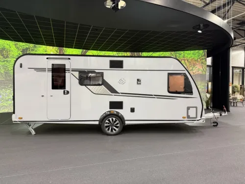 Knaus Sudwind Black Selection 540 FDK Etagenbett / Franz&ouml;sisches Bett Foto: 4