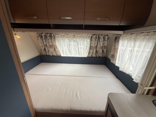 Knaus Sport 420 QD FESTBETT DINETTE VORZELT  Foto: 11
