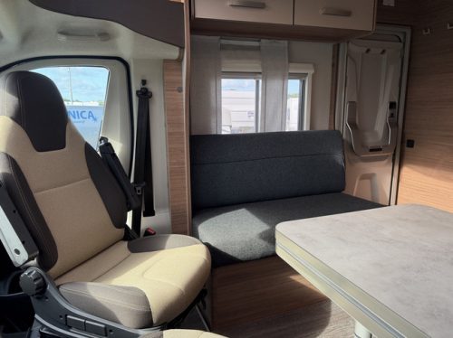 Knaus LIVE WAVE 650 MF Foto: 14