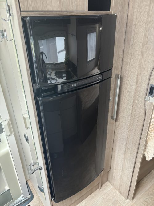 Challenger Genesis 377 EURO 6 SINGLE BEDS DIESEL HEATER photo: 7