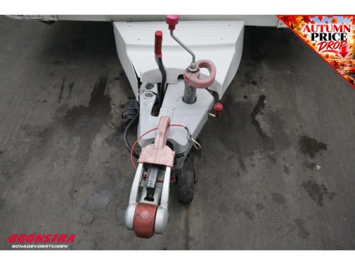 Kip Navigator 44 TDB Mover Radio Central kitchen Single beds Heater photo: 16