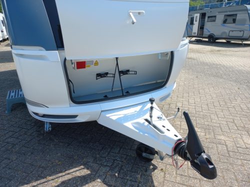 Hobby De Luxe 460 LU 1500kg  foto: 2