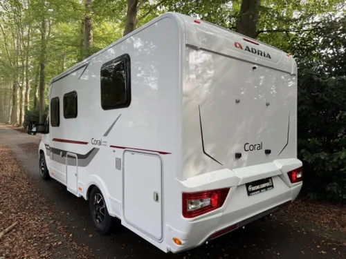 Adria Coral Axess 600 SC Queensbed 34000 km Airco photo: 4