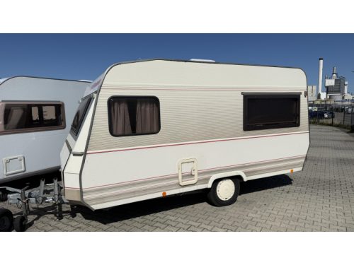 Dethleffs Camper 440 T Dinette Festbett Toilette Foto: 14