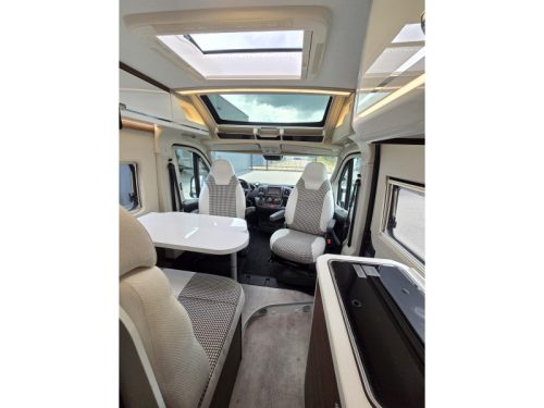 Karmann Davis 640 Lengte Bedden 9G Automaat  foto: 7