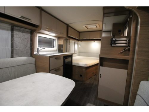 Knaus Sport 450 FU Awning Walker, Mover, photo: 10