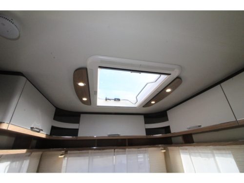 B&uuml;rstner IC Line 460 TS Mover, Bike rack, Awning  photo: 18