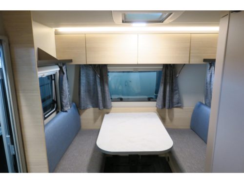 Weinsberg CaraLife 470 EU AIRCO+RANGIERHILFE+KASSETTENMARKISE Foto: 8