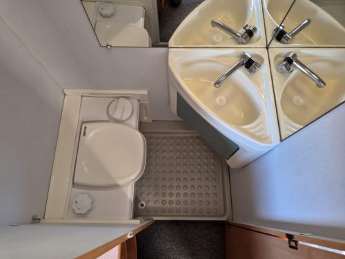 Caravelair Antares 400 Voortent en Luifel  foto: 16