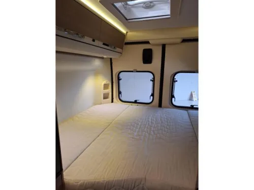 Adria Twin 600 SPT 130PS Querbett Klimaanlage Foto: 8