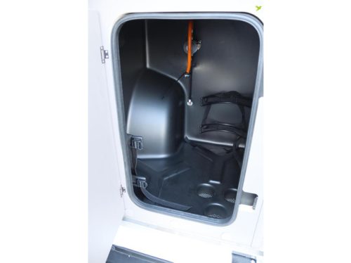 LMC Innovan 640 140hp Automatic | Single beds | Awning | Panoramic roof | Integrated windows | Cruise Control | Available from stock | photo: 22