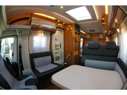 Dethleffs Globedrome 7010 T Automaat, Single beds. photo: 7