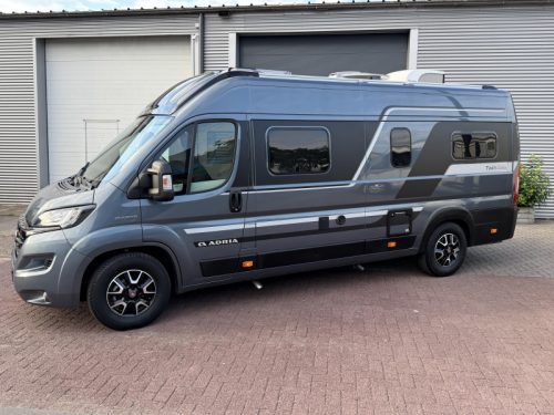 Adria Twin Supreme 640 SLB 9T Automatic-Single beds photo: 6