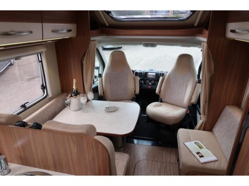 Carado T447|Single beds|XL fridge|New Belt, 59967KM! Tidy! photo: 6