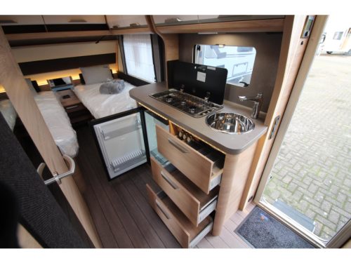 Knaus Sudwind Black Selection 500 EU Single beds & round seating! photo: 11