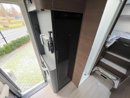 Adria Coral Supreme MB 670 DL LEDER/DAKAIRCONDITIONING Foto: 8