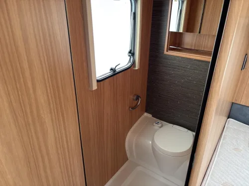 Eriba Nova GL 465 Mover/Isabella awning photo: 10