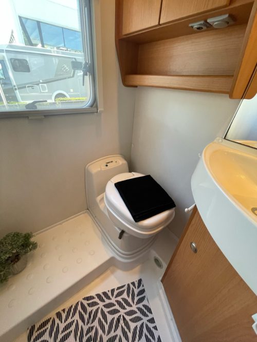 Knaus Sky TI 650 MEG EINZELBETTEN MOTOR KLIMAANLAGE 6,99M Foto: 10