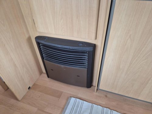 Adria ALTEA 502DT 3 berths triple bunk bed &amp; awning 1st owner photo: 14