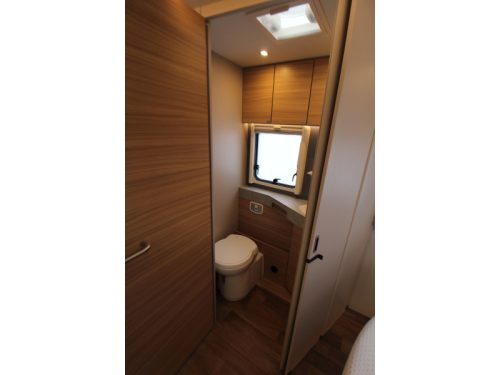 Dethleffs Pulse I 7051 GT-Line DBM Cama de matrimonio + Techo elevable foto: 23