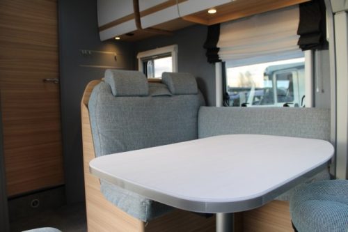 Dethleffs 7052 DBM Just 90 Queenbed + Hubdach ger&auml;umige Garage (94 Foto: 26
