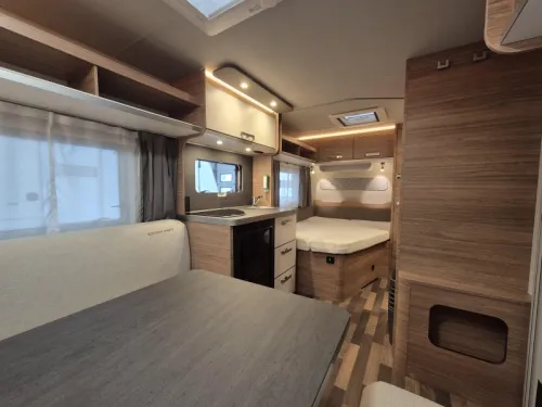 &iexcl;Weinsberg CaraOne Edition HOT 450 FU con toldo de casete! foto: 11