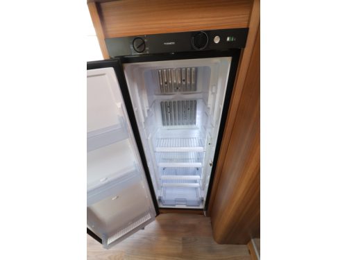 Weinsberg CaraLoft 700 MEH Camas individuales foto: 14