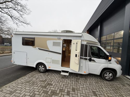 Carado T449 French bed + Pop-top roof photo: 6