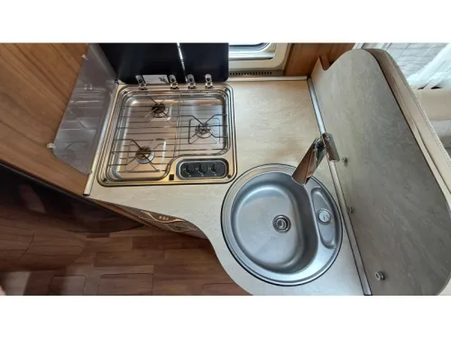 Hymer B 588 Airco / single beds/ E&P  photo: 9