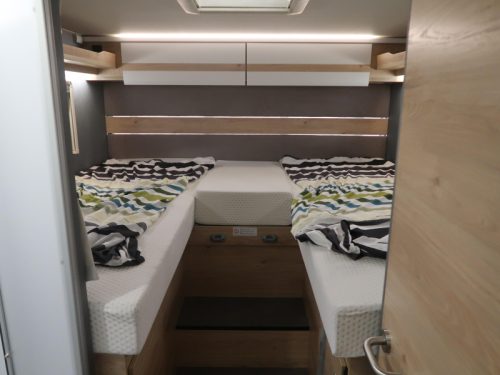 Dethleffs Just Camp T 7052 EBL FACE TO FACE AUTOMAAT  Foto: 7