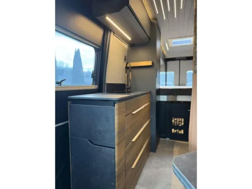 Adria Supertwin 700 SGX 4x4 - Pop-up pop-top roof  photo: 12