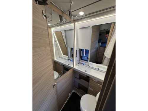 Knaus Boxstar 600 LIFE single beds & many options photo: 17