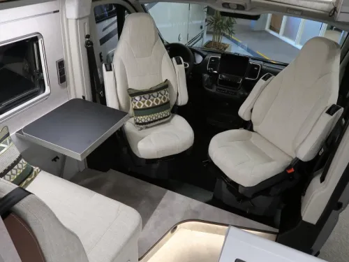 Hymer Yellowstone 601 AUTOMAAT SLAAPDAK  foto: 4