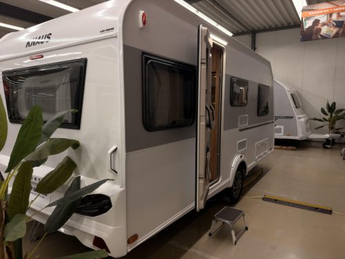 Knaus Sport 460 EU 1800 KG + Einzelbetten Foto: 1