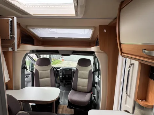 Hymer Van 520 S Single beds space wonder photo: 8