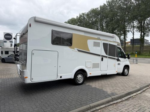 Carado T447 Euro6 Single Beds Awning Solar Panel Bearlock Bike Rack photo: 6