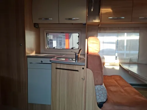 Challenger Genesis 38 complete and spacious Motorhome photo: 6