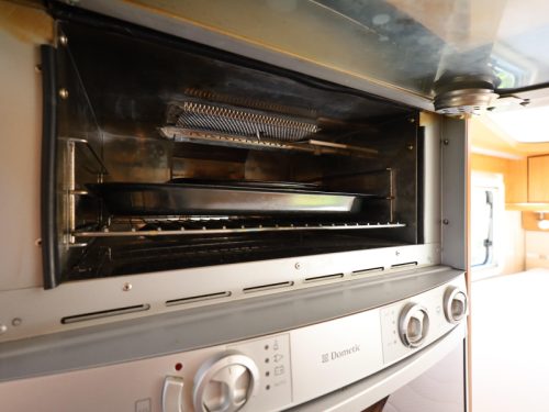 Hymer Tramp 674 SL single beds | roof air conditioning photo: 8
