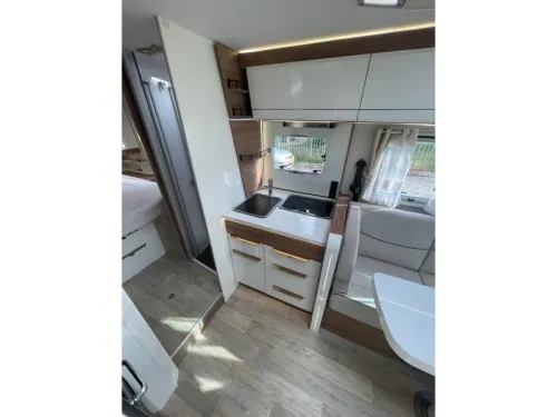 Pilote Sensation P720 Queensbed  Foto: 16