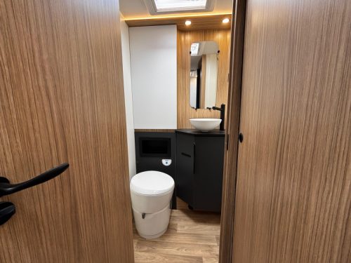 Pilote G 740 FGJ Motorhome, Face to Face 2027 photo: 9