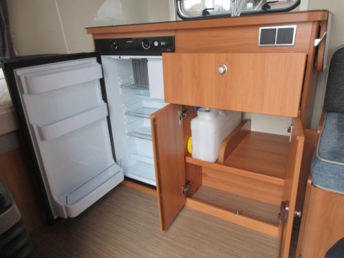 Eriba Touring 310 SEHR KOMPAKT, MIT HUBDACH Foto: 11