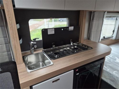 Knaus Sport Platinum 450 FU Foto: 6